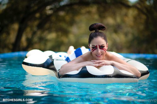 120247316719401277848649761741863944061 thumbnail