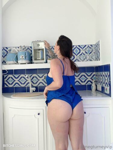 330502351078409019685993953658865284439 thumbnail