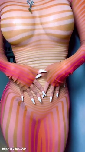 320570244051673555852121279547411505403 thumbnail