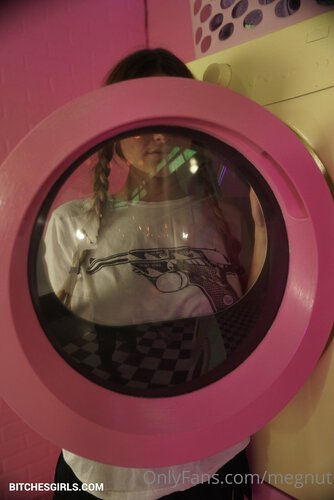 4832752043673277176874113380257558385 thumbnail