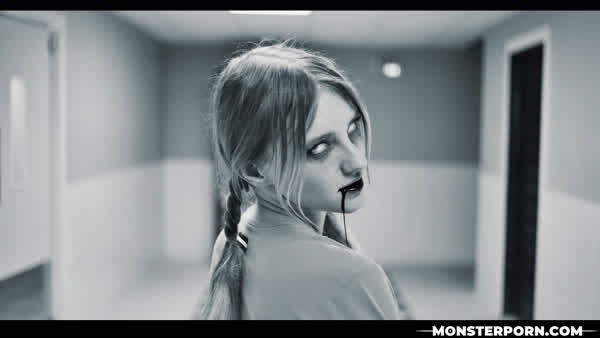 8a4dad3a30664570b18ddf745253e2d63681106bf5aa679c3d0bd24af2af7c54 thumbnail