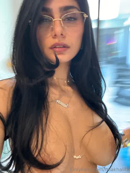 2f2b40225451e42d17fff7a0c72c175680fb2b24cfea930c342bbe9d002aca3c thumbnail