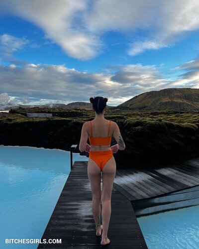 222069361023495780051882360594708419651 thumbnail