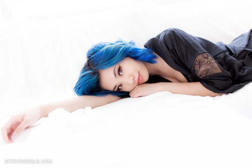 284989648958648733372060256233377644932 thumbnail