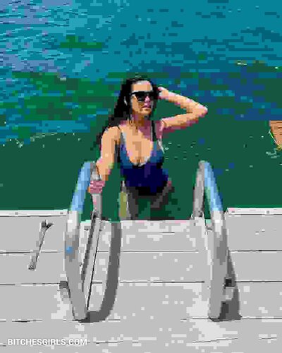 Mikaela Pascal Boobs - mikaela_pascal Onlyfans Leaked Naked Photos