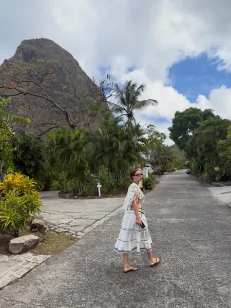 4534afaa83c708ccc43eef549d0083e24bb413cee790c77ffcb56321069e850e thumbnail