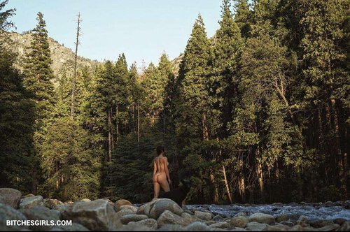 238464183345515728777302106939888650717 thumbnail