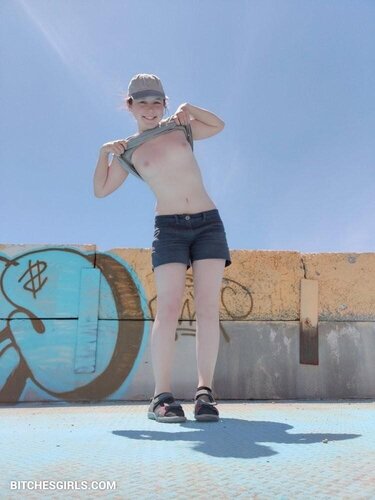 104262278751536453129663532650260512382 thumbnail