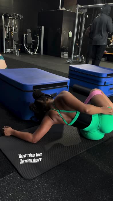 94e22ef5141bbf134114d563a81bb410a3c97f944274f4e9878eddc003059aee thumbnail