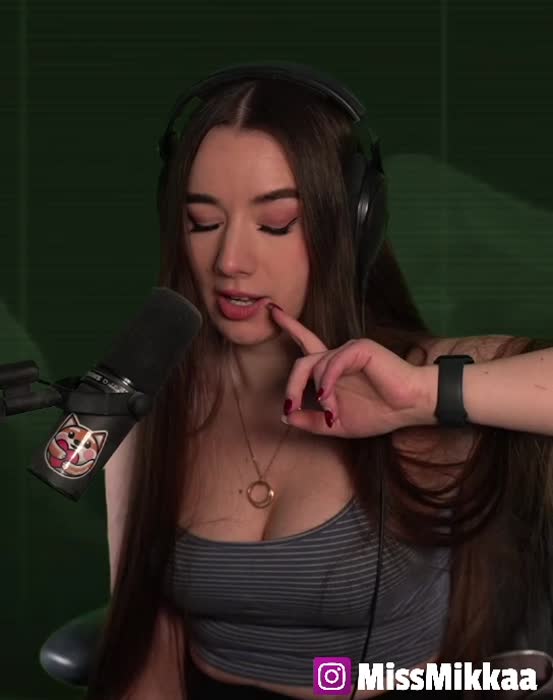 4b781a4bf318e738cb8d85b18c97acc1adc492e48545edbea18488e7fa1b7279 thumbnail