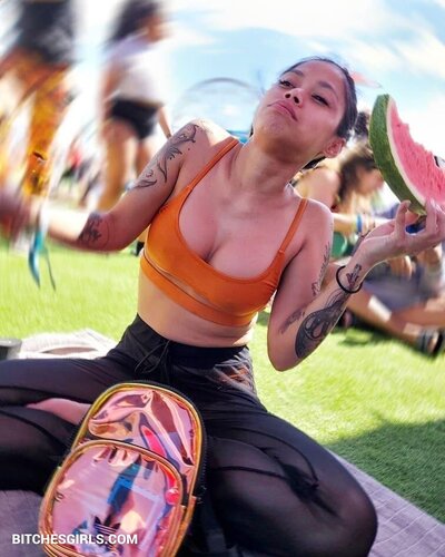 240649425736221432390523953284397174310 thumbnail