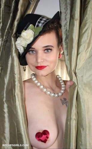 249498803447694491497148514911103558112 thumbnail