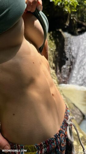 287580983088283926633741551893819803989 thumbnail