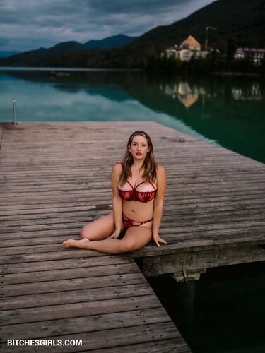 103152245827931141735679098202670129809 thumbnail