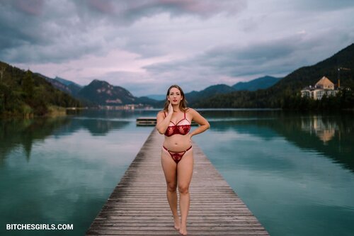 293225465519324668247310663864257782997 thumbnail