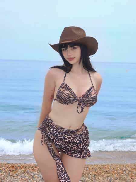 c56b049d95f94fa0722342ae79297f428cb0461cf281d089673175f10fb6c3d2 thumbnail