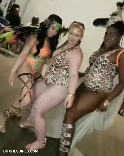 259240842253080815430204730637896045500 thumbnail