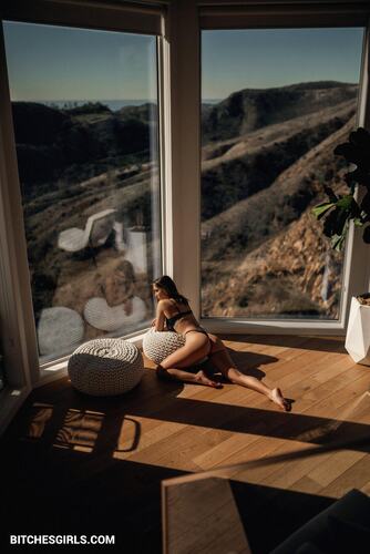 18844916735735289213423866634662027312 thumbnail