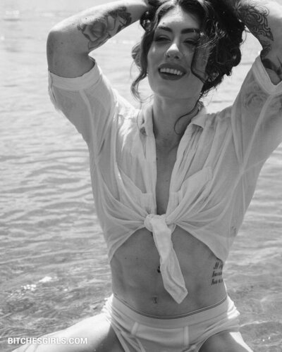 18731483348156095426601306657672415453 thumbnail