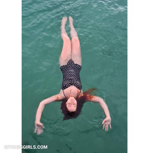 105412942655171974767476406770957306116 thumbnail