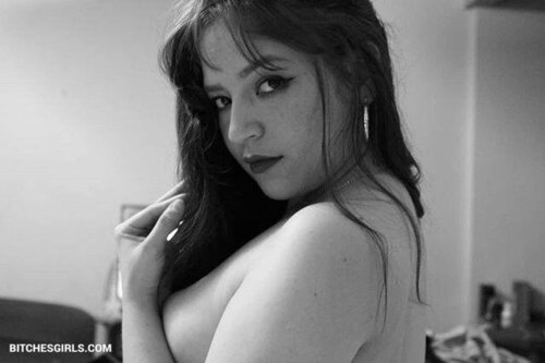 286532012750309567582861837373735494625 thumbnail