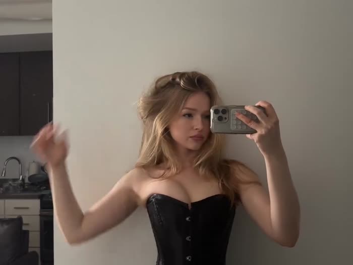 1e3a159ab7a3b10d5d00cf4f23217da5c5484e0e01caf723d16e2f0931a851f7 thumbnail