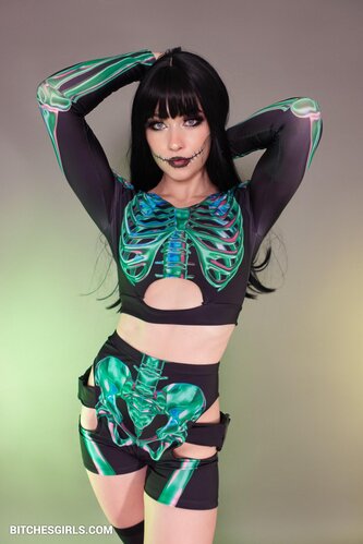 159564008426320081508520693871352639094 thumbnail