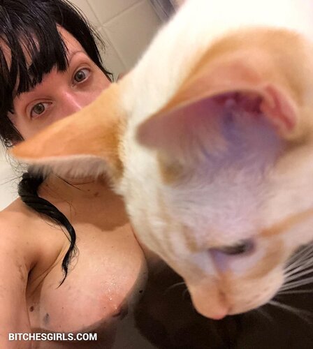 56237435830728928211011587703970345490 thumbnail