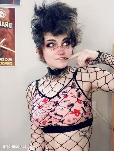 41336109346159745298369739380415590899 thumbnail