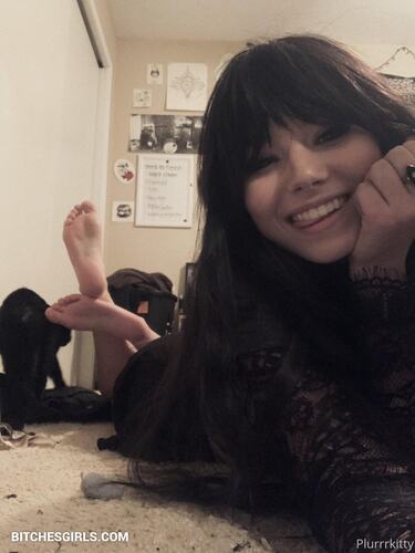 223798085316992450236472776248643900926 thumbnail