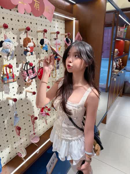 e7e2aac833fb5102ae54921f1de210e31dfa11d53bdac1b658458f9e91b62be8 thumbnail