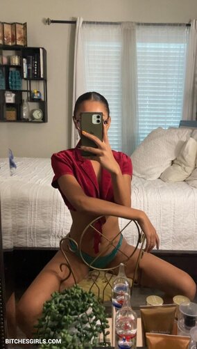 305588452811156914917654954654515561866 thumbnail