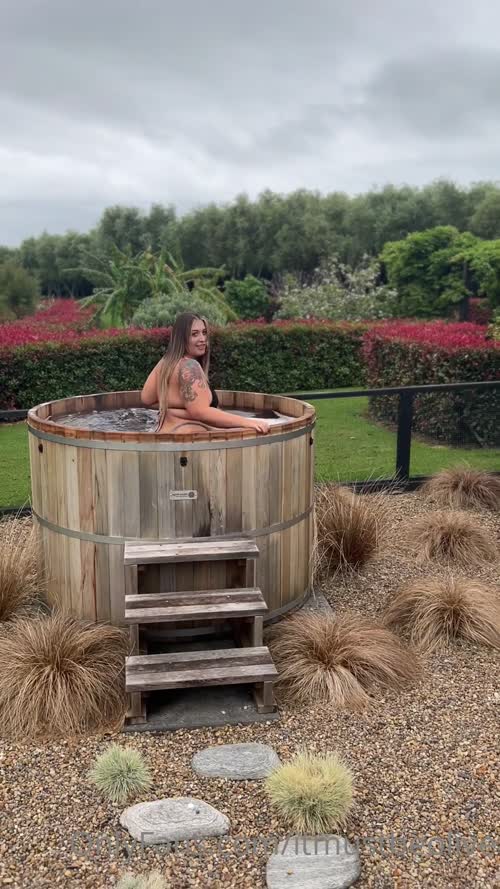 216502909092436301248709585676510993662 thumbnail