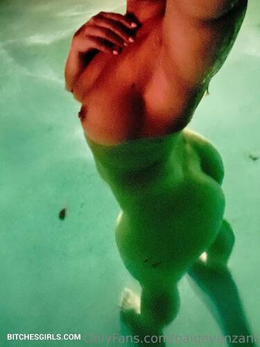 166445034774216009372162219567820572496 thumbnail