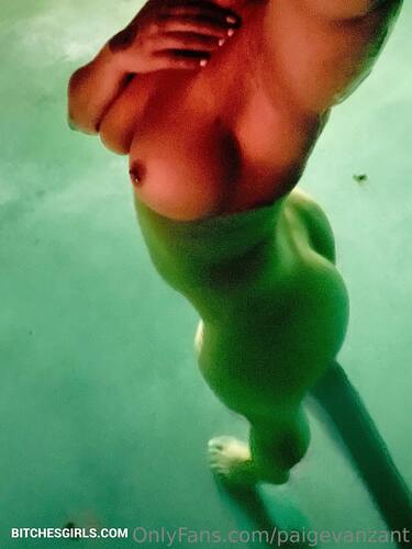 45055300514334377935667678226043387215 thumbnail