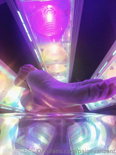 23239809436368531787355984170103854207 thumbnail