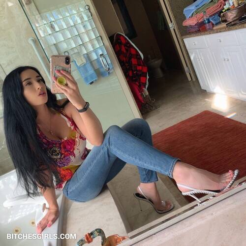 175222454742053623369422509312999354856 thumbnail