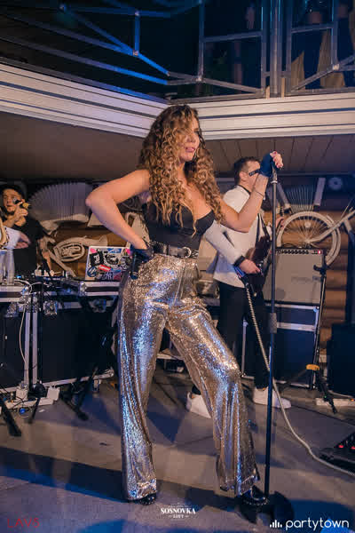 400bb06741876cb0efe11cbbaa835301def90f812ced1401b923403c3f3712a5 thumbnail