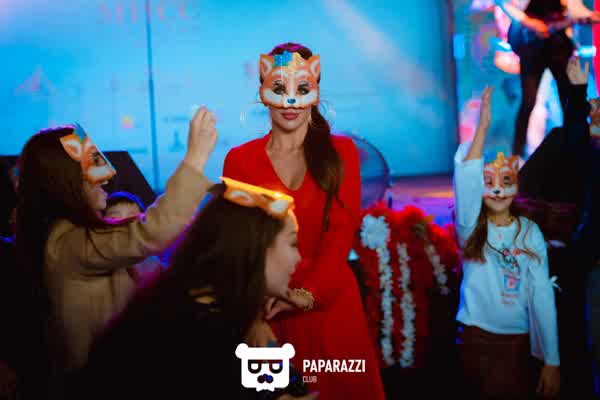 d8bd8166ee523547eb5ab734a4d50f14aa8ebb7eb2592f44f692415fb5f322fc thumbnail