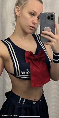 86879873877301286276190973443871557300 thumbnail