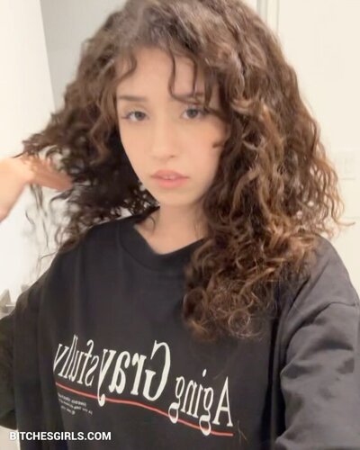 86890627336129078299309669861560102959 thumbnail