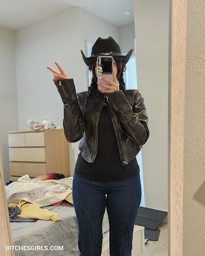 228624879885048143677820561264785942428 thumbnail