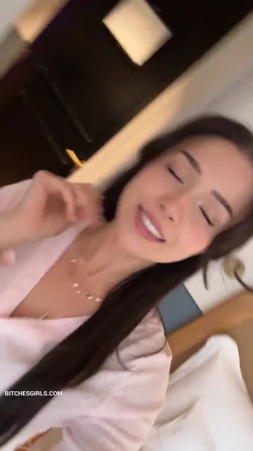 a18f1b294d7ca65e32a27c6b986b13761f9796a449099c97093fa549f6c05e34 thumbnail