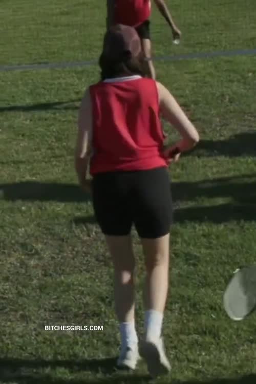 d9f823a6b90a4510df1c741a61f2a0cb5fcc26577f24f3e7b41d3542b499326e thumbnail