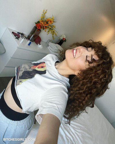 252333803484460743941986454380887803884 thumbnail