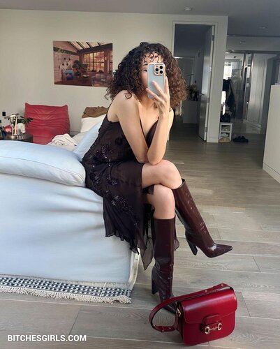 231203946057667468973649503166321825338 thumbnail