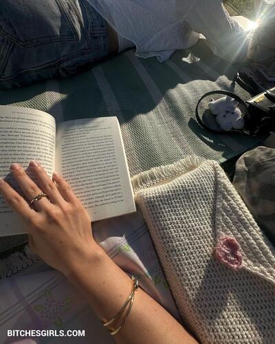 277739658708223554177275427203431942600 thumbnail