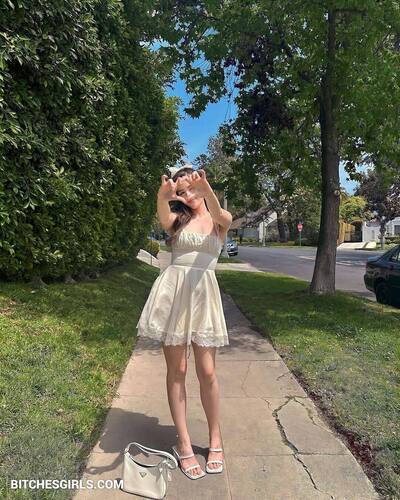 229553185096664879875520547802403227810 thumbnail