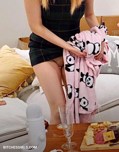 140713826888015530839536008844556198655 thumbnail