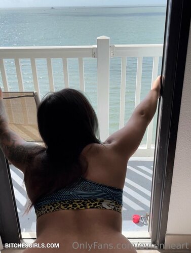 1512288830848207123223812816139871376 thumbnail